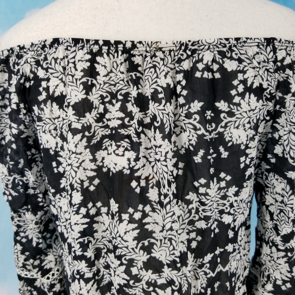 Democracy 3/4 Sleeve Black Print Peasant Blouse Size Small NWT - Picture 2 of 14